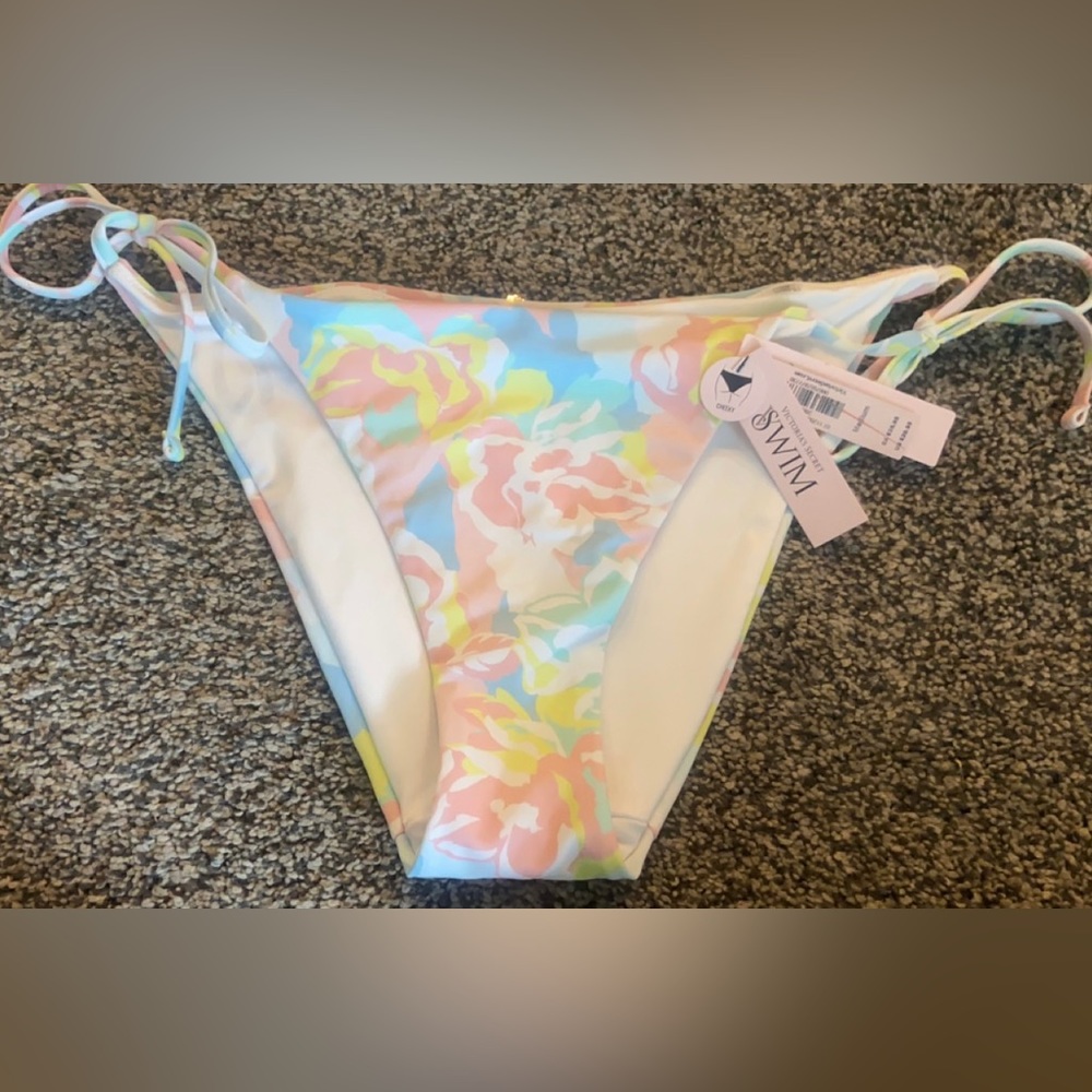 Victoria’s Secret Swim Bottom, Floral Pastel, Cheeky, Medium, NWT